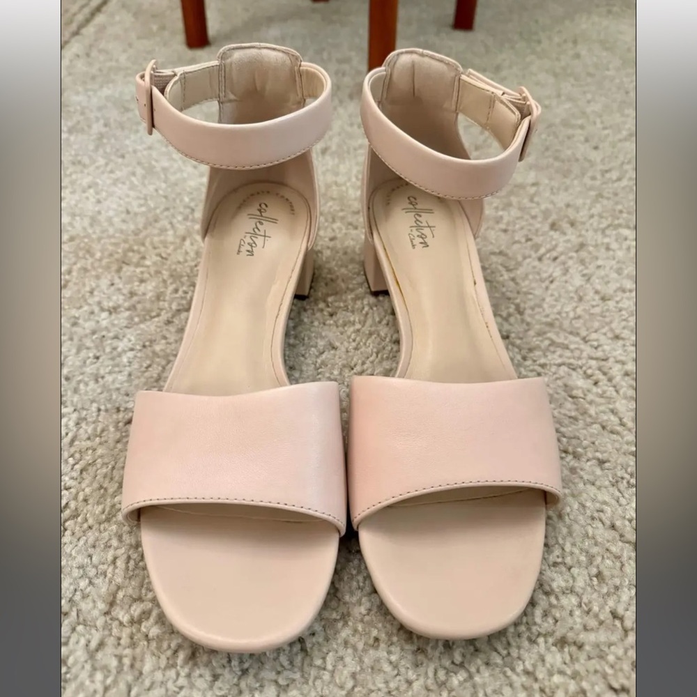 Clarks Womens Caroleigh Anya Sandals in Nude